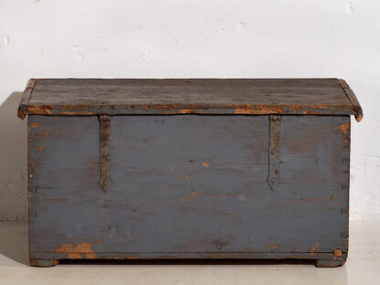 Antique wooden trunk with pearl gray patina (c.1920)