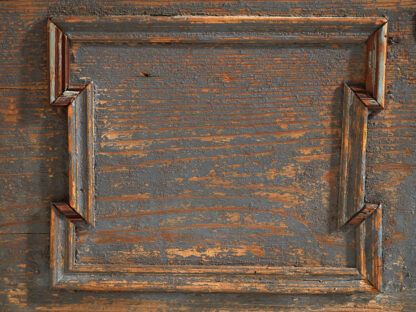 Antique wooden trunk with pearl gray patina (c.1920)