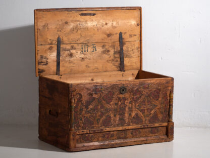 Antique wooden trunk with floral motifs (c.1920) #13