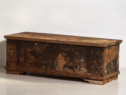 Large antique dark colored antique trunk (c.1920) #3