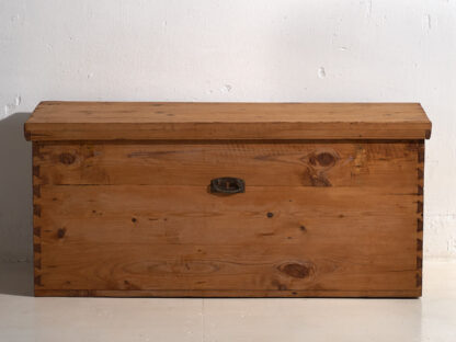 Ancienne table basse coffre (c.1920) #22