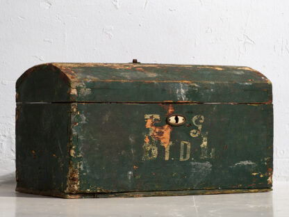 Small antique green antique chest (c.1920)