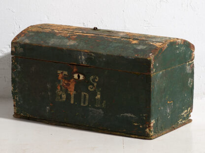 Small antique green antique chest (c.1920)