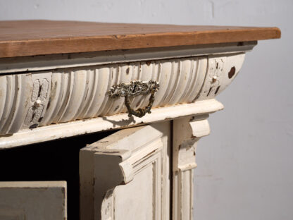 Antique cream white dresser (c.1920)