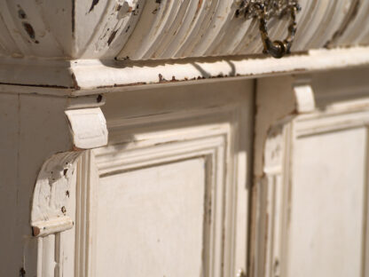 Antique cream white dresser (c.1920)