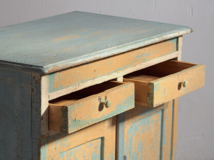 Ancienne commode de chambre à coucher dans les tons bleu ciel (c.1920) #7