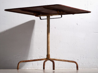 Ancienne table d'extérieur rouge (c.1920) #18