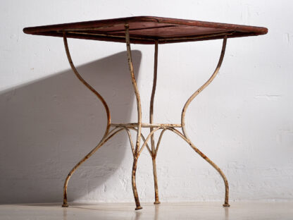 Ancienne table d'extérieur rouge (c.1920) #23