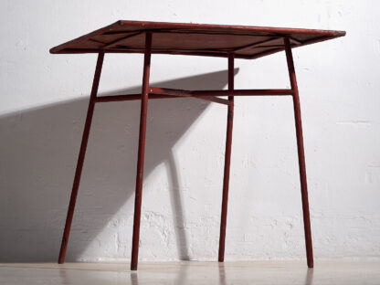 Ancienne table d'extérieur rouge (c.1930) #13