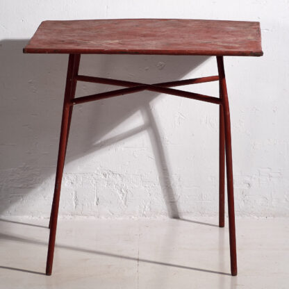 Ancienne table d'extérieur rouge (c.1930) #13