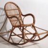 Silla mecedora antigua de mimbre (c.1930)