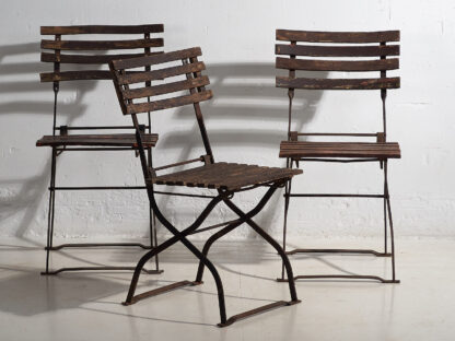 Anciennes chaises d'extérieur (c.1920).
Ensemble de 3 pièces #33