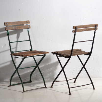 Anciennes chaises de terrasse pliantes (c.1920).
Ensemble de 2 pièces #32