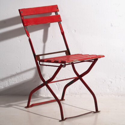 Antique outdoor folding chairs in red color (c.1920).
Set of 2 pieces #28