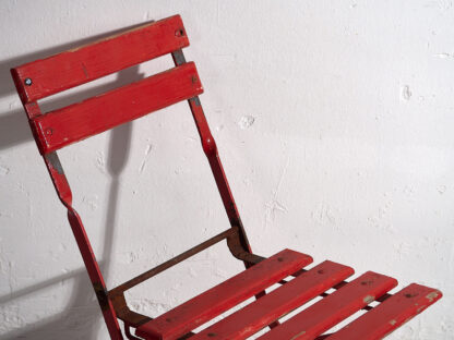 Antique outdoor folding chairs in red (c.1920).
Set of 2 pieces #28