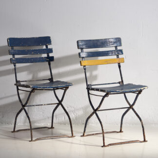 Folding antique garden chairs in navy blue (c.1920).
Set of 2 pieces #34