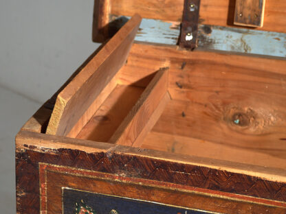 Antique footboard trunk with floral motifs (c.1920) #44