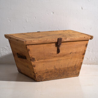 Antique storage trunk in natural brown (c.1920) #76