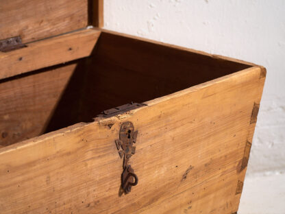 Antique storage trunk in natural brown (c.1920) #76