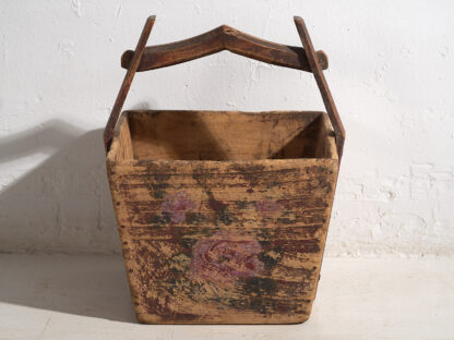 Antique Chinese basket with floral details (c.1900) #4