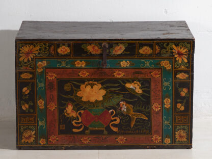 Botte chinoise ancienne de couleur foncée avec des motifs floraux (c.1900) #2