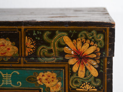 Botte chinoise ancienne de couleur foncée avec des motifs floraux (c.1900) #2