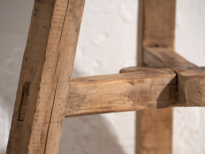 Ancien tabouret en bois massif (c.1920)