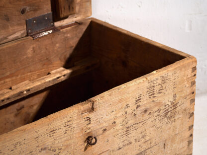 Antique antique washed wood coffee table trunk (c.1920) #8