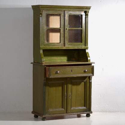 Commode avec étagères vert olive anciennes (vers 1920)