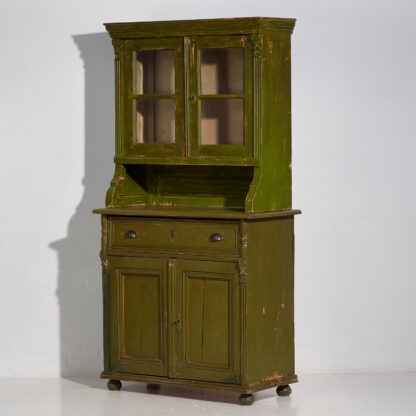 Commode avec étagères vert olive anciennes (vers 1920)