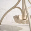 Ancien porte-manteau sur pied en blanc et or (vers 1920)