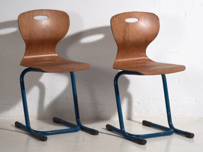 Vintage school chairs (c.1950). Set of 4 pieces