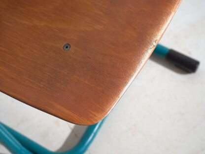 Chaises d'école vintage en bleu turquoise (c.1950). Ensemble de 4 pièces