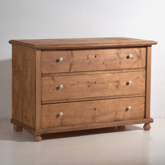 Antique rustic chest of drawers with porcelain knobs (c.1920) #108