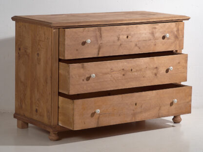 Antique rustic chest of drawers with porcelain knobs (c.1920) #108