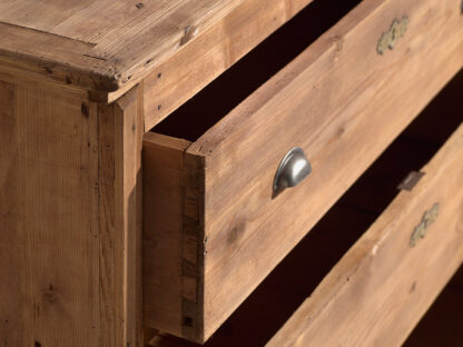 Antique rustic chest of drawers (c.1920)