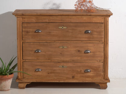 Antique rustic chest of drawers (c.1920)