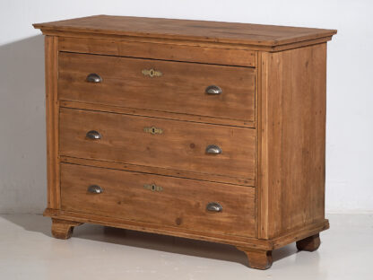 Antique rustic chest of drawers (c.1920)