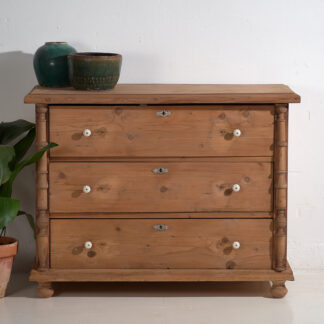 Antique rustic chest of drawers (c.1920) #115