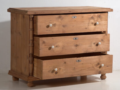 Antique rustic chest of drawers (c.1920) #115