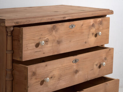 Antique rustic chest of drawers (c.1920) #115