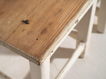 Antique white bedside tables (c.1920). Set of 2 pieces