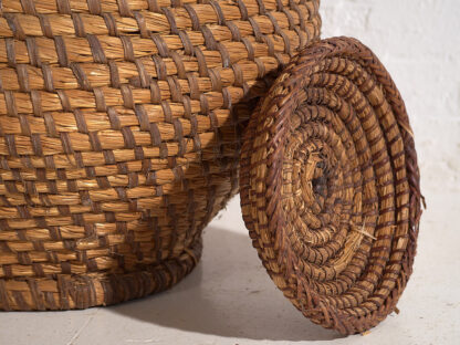 Panier avec couvercle ancien (c.1920) #1