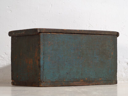 Small antique antique trunk with cobalt blue patina (c.1920) #74