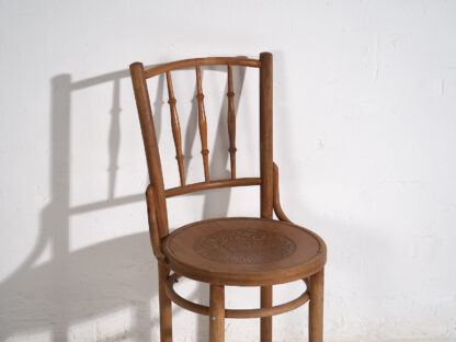 Antique Thonet chair with engraved seat (c.1920) #4