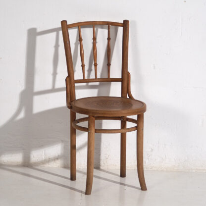 Antique Thonet chair with engraved seat (c.1920) #4