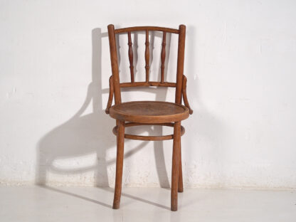 Antique Thonet chairs with engraved seat (c.1920). Set of 2 pieces #1