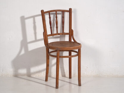 Antique Thonet chairs with engraved seat (c.1920). Set of 2 pieces #1