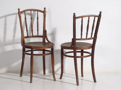Antique bentwood chairs (c.1920). Set of 4 pieces #1
