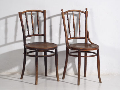 Antique bentwood chairs (c.1920). Set of 4 pieces #1
